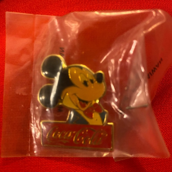 🎁 DisneyWorld Rare 15th Anniversary Pins (1986) - Picture 2 of 11